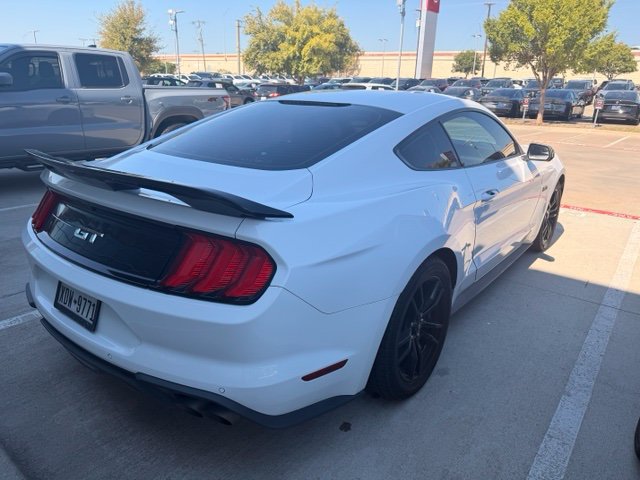 Used 2018 Ford Mustang GT RWD image 3
