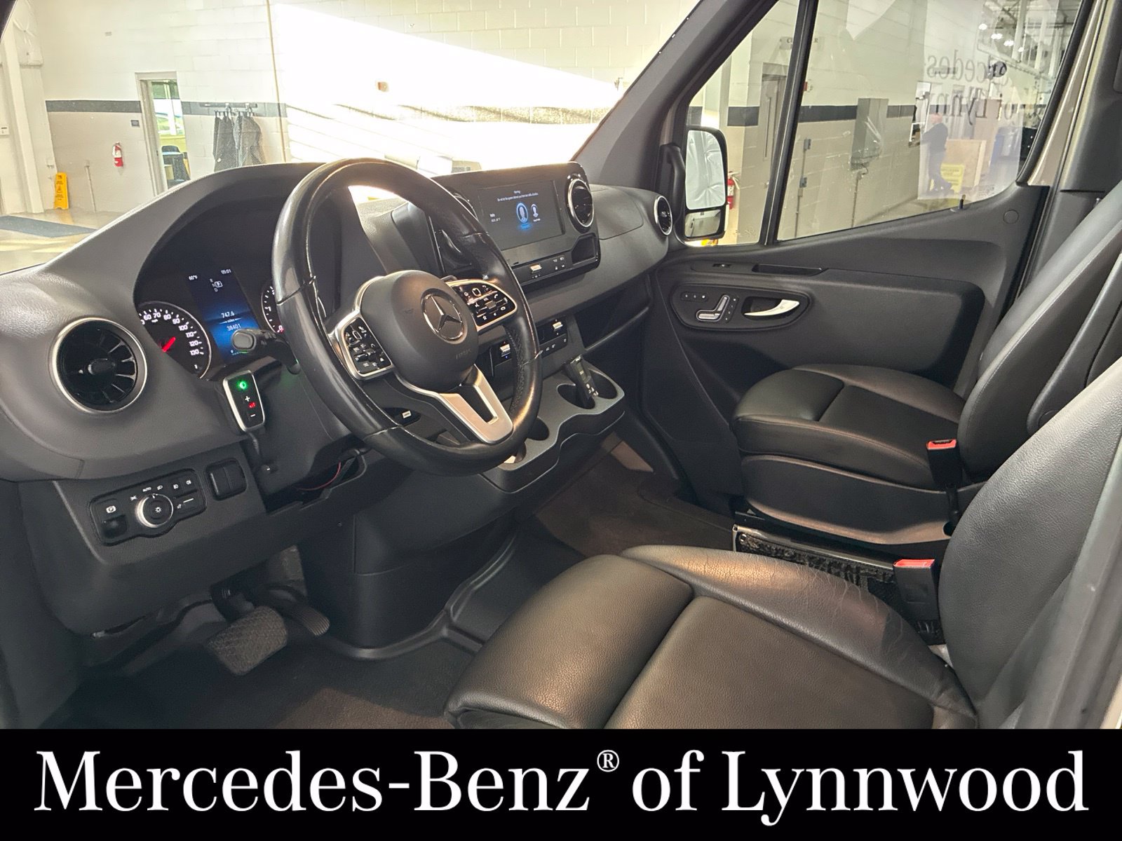 Used 2020 Mercedes-Benz Sprinter 2500 image 7
