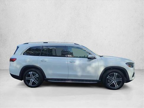 Used 2022 Mercedes-Benz GLS 450 4MATIC image 4