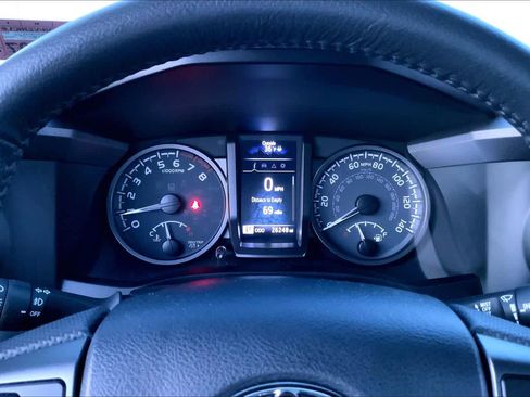 Used 2023 Toyota Tacoma TRD Off-Road image 25
