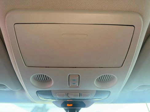 Used 2021 Ford EcoSport SE w/ SE Convenience Package image 24