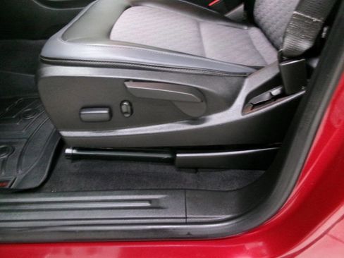 Used 2020 Chevrolet Colorado Z71 image 23