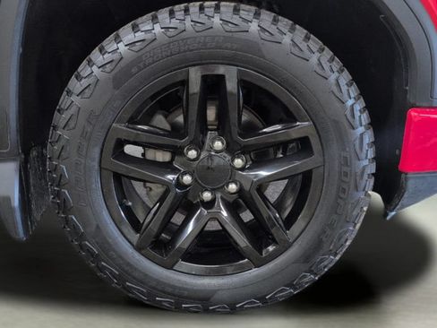 Used 2023 GMC Sierra 1500 Elevation w/ X31 Off-Road Package AWD/4WD image 28