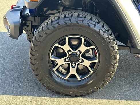 Used 2019 Jeep Wrangler Unlimited Rubicon w/ Dual Top Group image 13