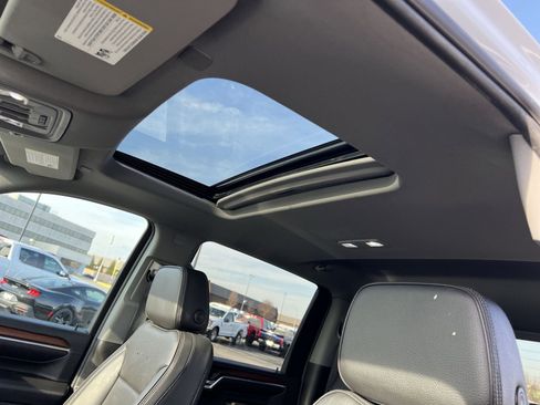 Used 2024 GMC Sierra 3500 Denali w/ Denali Reserve Package image 24