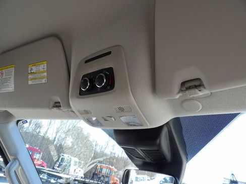 Used 2024 Ford Transit 350 XLT image 24