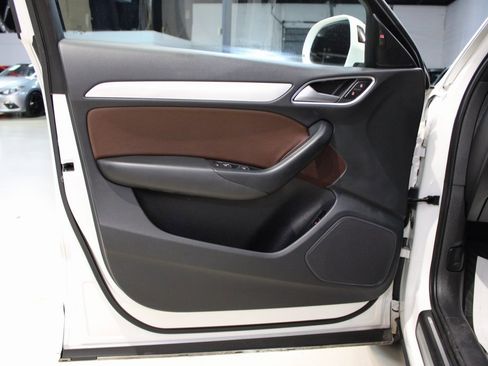 Used 2018 Audi Q3 2.0T Premium Plus w/ Premium Plus Package image 26