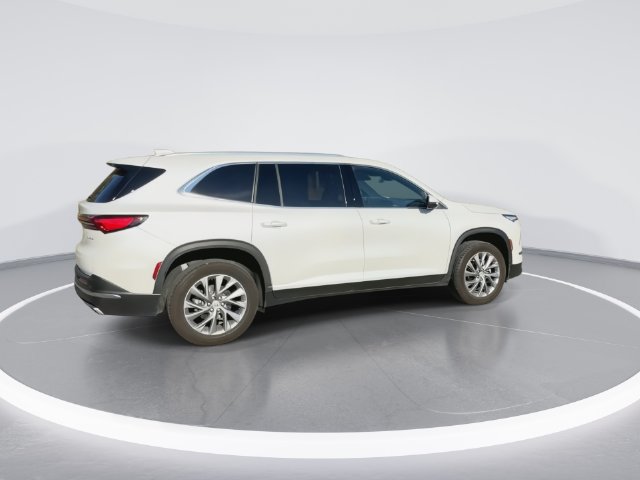 Used 2025 Buick Enclave Preferred FWD image 12