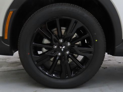 New 2025 Mitsubishi Eclipse Cross LE image 25