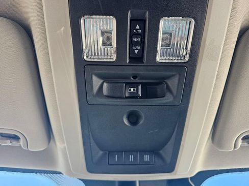 Used 2016 RAM 1500 Laramie AWD/4WD image 29