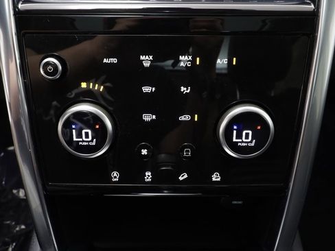 Used 2020 Land Rover Discovery Sport SE AWD/4WD image 12