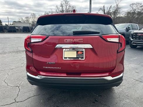 Used 2023 GMC Terrain SLT w/ Tech Package image 7