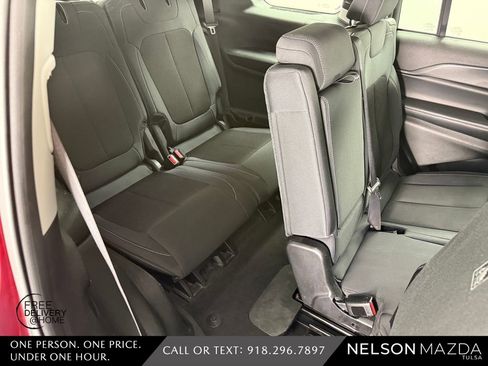 Used 2023 Jeep Grand Cherokee L Laredo image 40