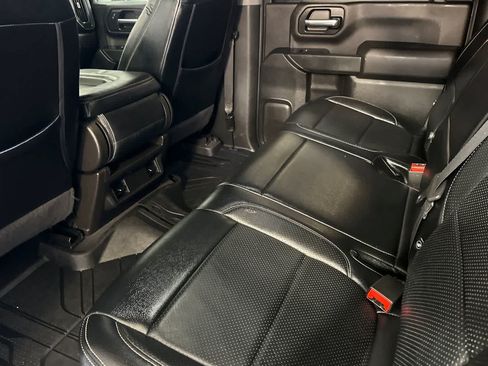 Used 2020 Chevrolet Silverado 2500 Custom w/ Custom Convenience Package RWD image 5