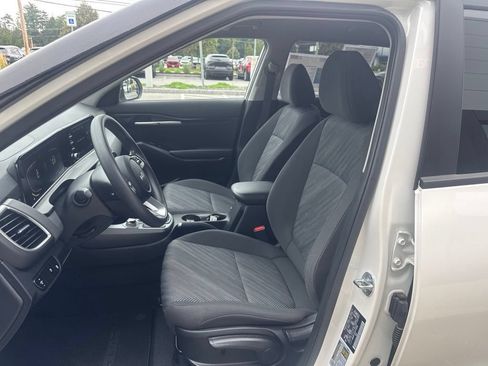 Used 2025 Kia Seltos LX AWD/4WD image 10