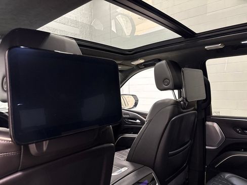 Used 2021 Cadillac Escalade Sport Platinum w/ Heavy-Duty Trailer Package AWD/4WD image 33
