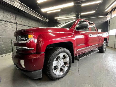 Used 2017 Chevrolet Silverado 1500 LTZ Z71 w/ LTZ Plus Package image 7