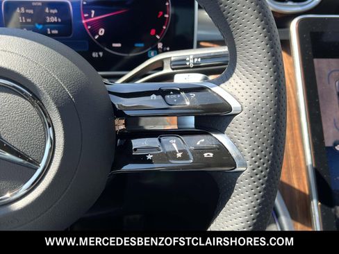 Used 2025 Mercedes-Benz C 300 4MATIC Sedan image 30