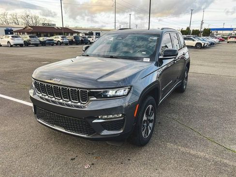 Used 2024 Jeep Grand Cherokee Limited 4xe image 3