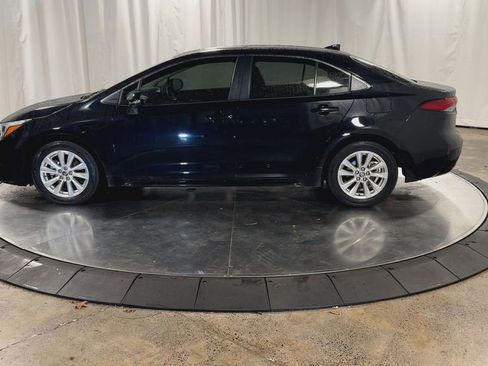 Used 2024 Toyota Corolla XLE image 7
