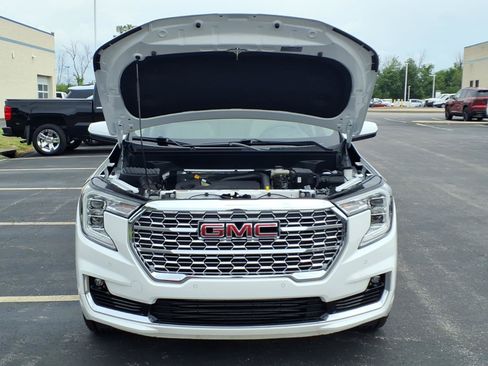 Used 2023 GMC Terrain Denali AWD/4WD image 32
