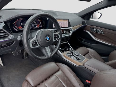 Used 2019 BMW 330i Sedan w/ M Sport Package image 7