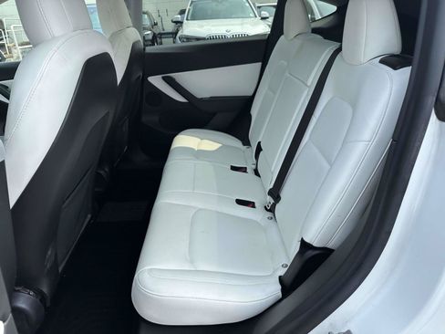 Used 2020 Tesla Model Y Long Range AWD/4WD image 18