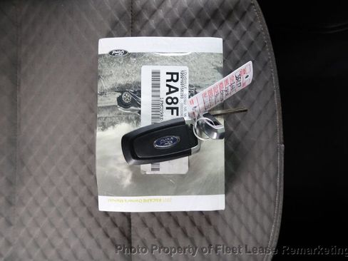 Used 2021 Ford Escape SE image 38