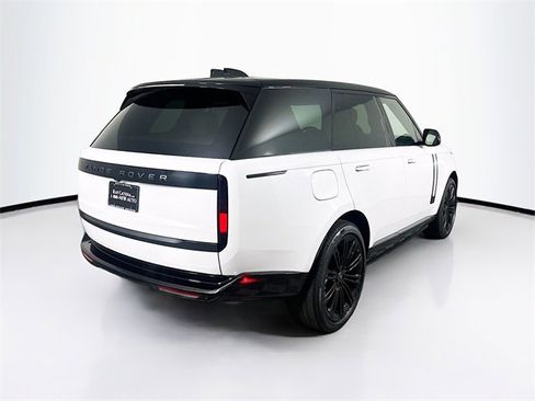 New 2025 Land Rover Range Rover SE image 5