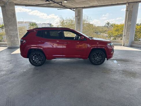 Certified 2023 Jeep Compass Limited image 4