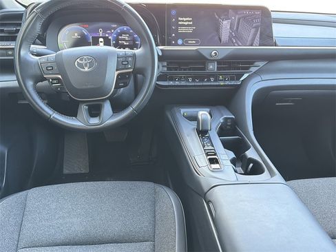 Used 2023 Toyota Crown image 22