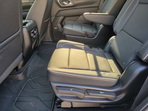 Used 2024 Chevrolet Tahoe Premier w/ Premium Package AWD/4WD image 10