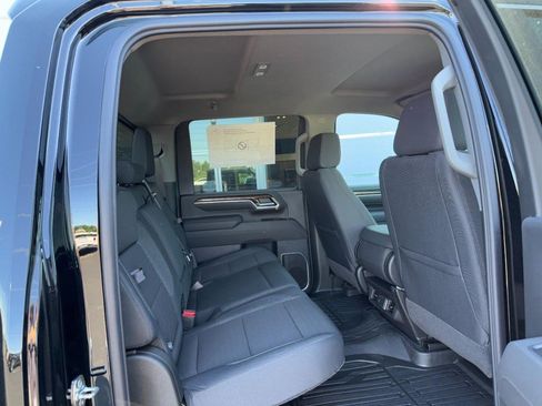 New 2026 GMC Sierra 2500 SLE w/ SLE Value Package; AWD/4WD image 7