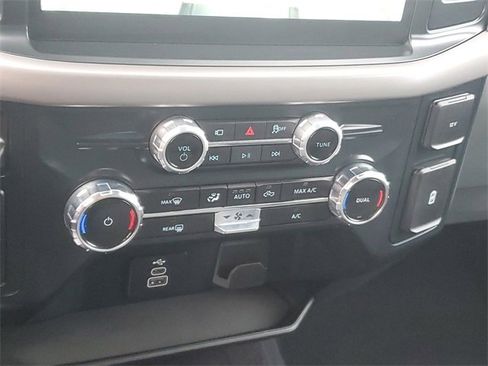 Used 2025 Ford F150 XLT w/ Equipment Group 301A Standard image 19