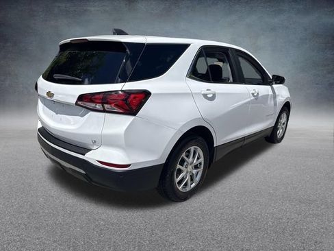 Used 2024 Chevrolet Equinox LT FWD image 11