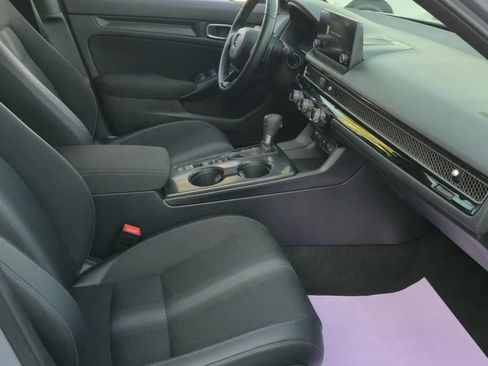 Used 2025 Honda Civic Sport image 11