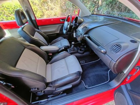 Used 2002 Volkswagen Beetle S image 45