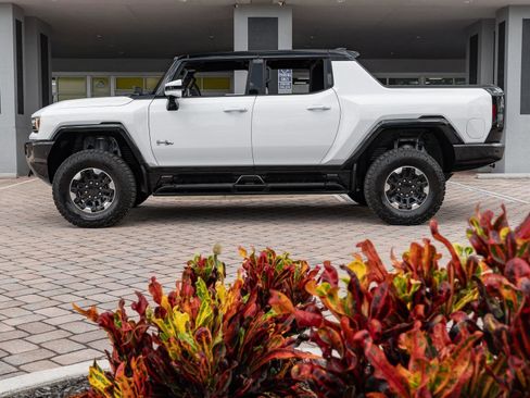 Used 2022 GMC Hummer EV Edition 1 w/ LPO, Illumination Package AWD/4WD image 10