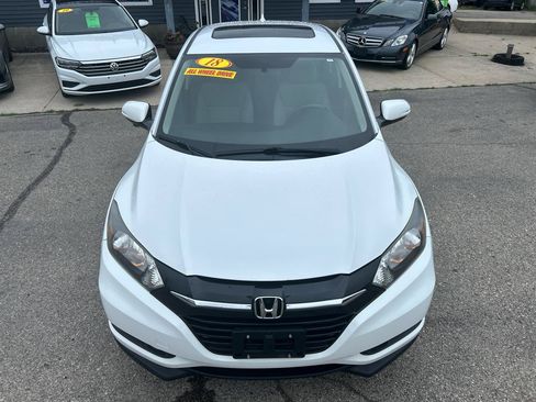 Used 2018 Honda HR-V EX image 7
