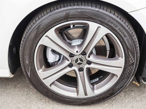 Used 2019 Mercedes-Benz E 300 image 12
