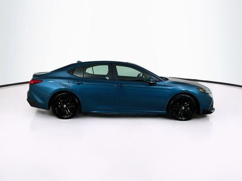 Used 2025 Toyota Camry SE w/ Multimedia Upgrade Package FWD image 9