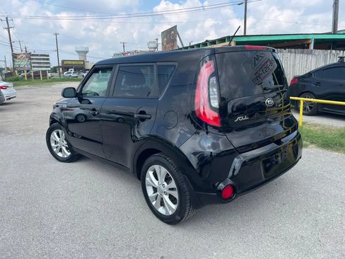 Used 2016 Kia Soul + FWD image 3