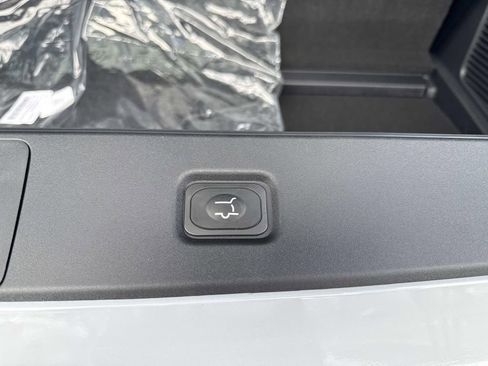 New 2025 Lincoln Navigator Reserve image 12