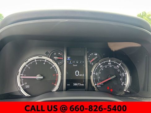 Used 2022 Toyota 4Runner TRD Off-Road Premium w/ TRD Black Wheel Package (TMS) AWD/4WD image 18