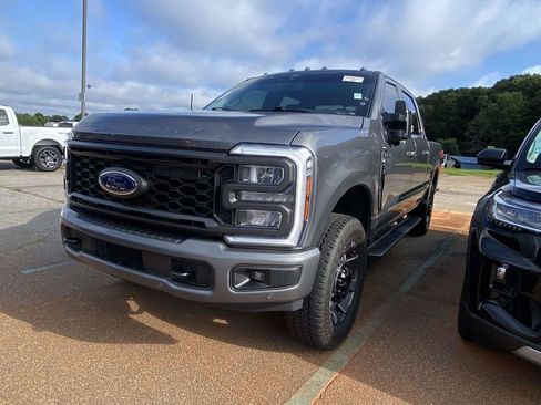 Certified 2024 Ford F250 Lariat w/ Lariat Ultimate Package AWD/4WD image 3