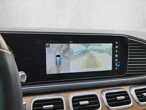 Used 2023 Mercedes-Benz GLS 450 4MATIC image 21