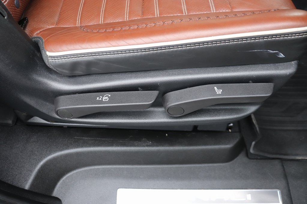 Used 2023 GMC Yukon XL Denali Ultimate AWD/4WD image 22