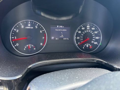 Used 2023 Kia Seltos S AWD/4WD image 2