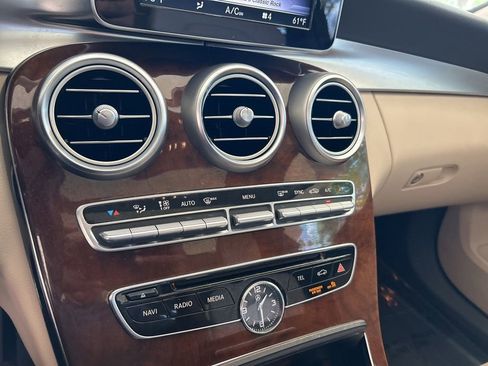 Used 2018 Mercedes-Benz C 300 4MATIC Sedan image 47