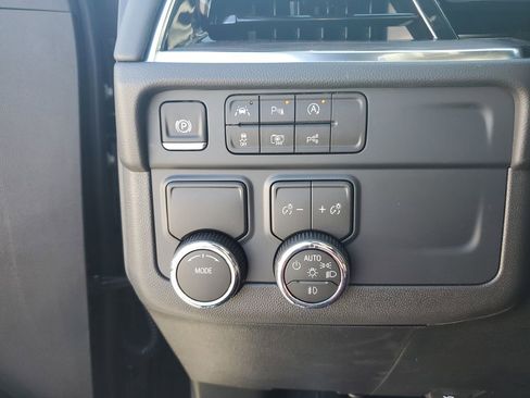 New 2026 Chevrolet Suburban LT w/ Comfort Package image 26